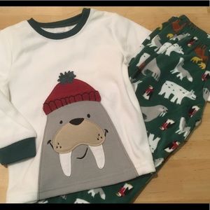 Carters fleece Pajamas